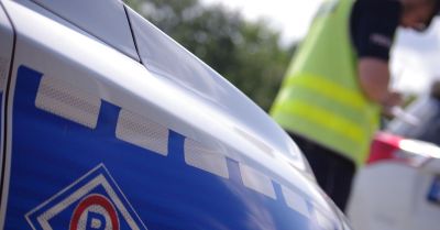 Planował wrócić pieszo, jednak po alkoholu wsiadł za „kółko”, w konsekwencji pieszo uciekał przed policjantami