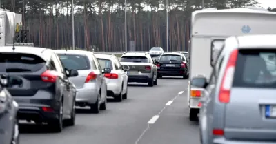 Zachodniopomorskie: ogromne zatory na S3 i A6 pod Szczecinem; trwają powroty znad morza